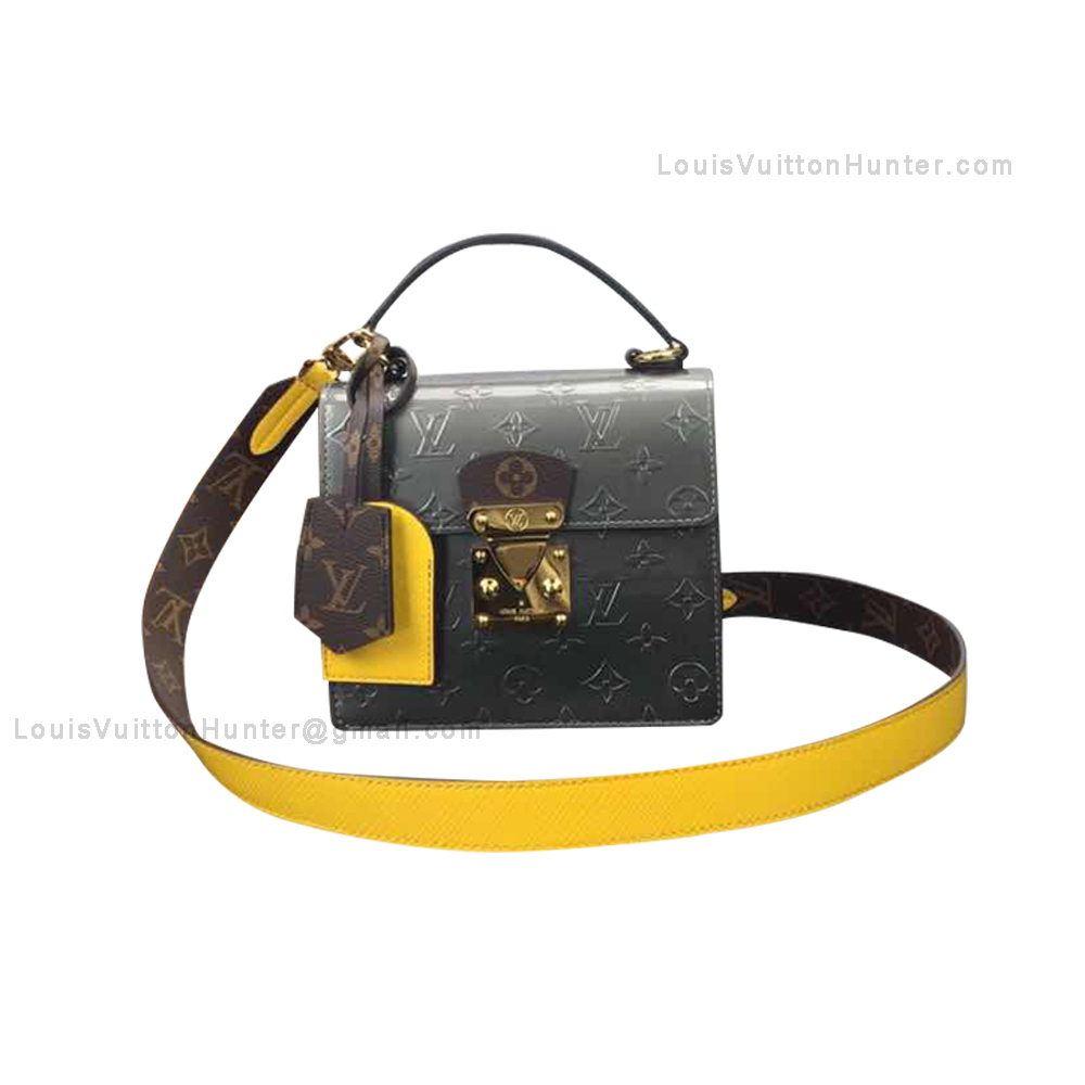 Louis Vuitton Spring Street M90376